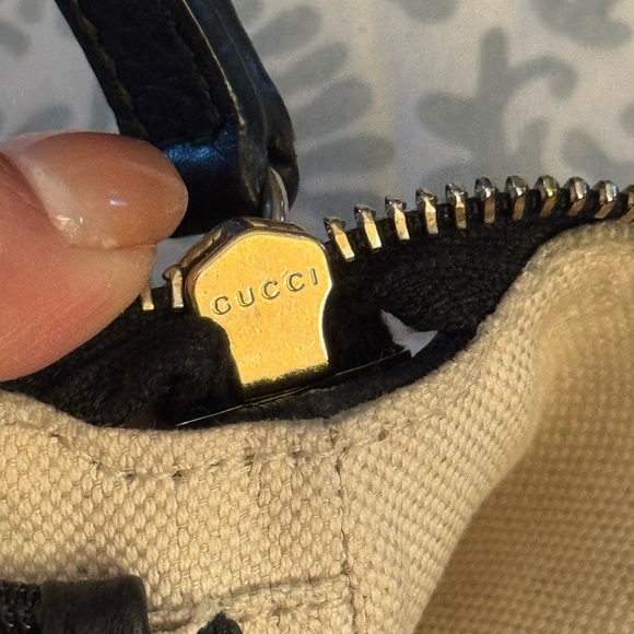 Gucci Soho Leather Wristlet Clutch – Black Pebbled Leather - Picture 4 of 7